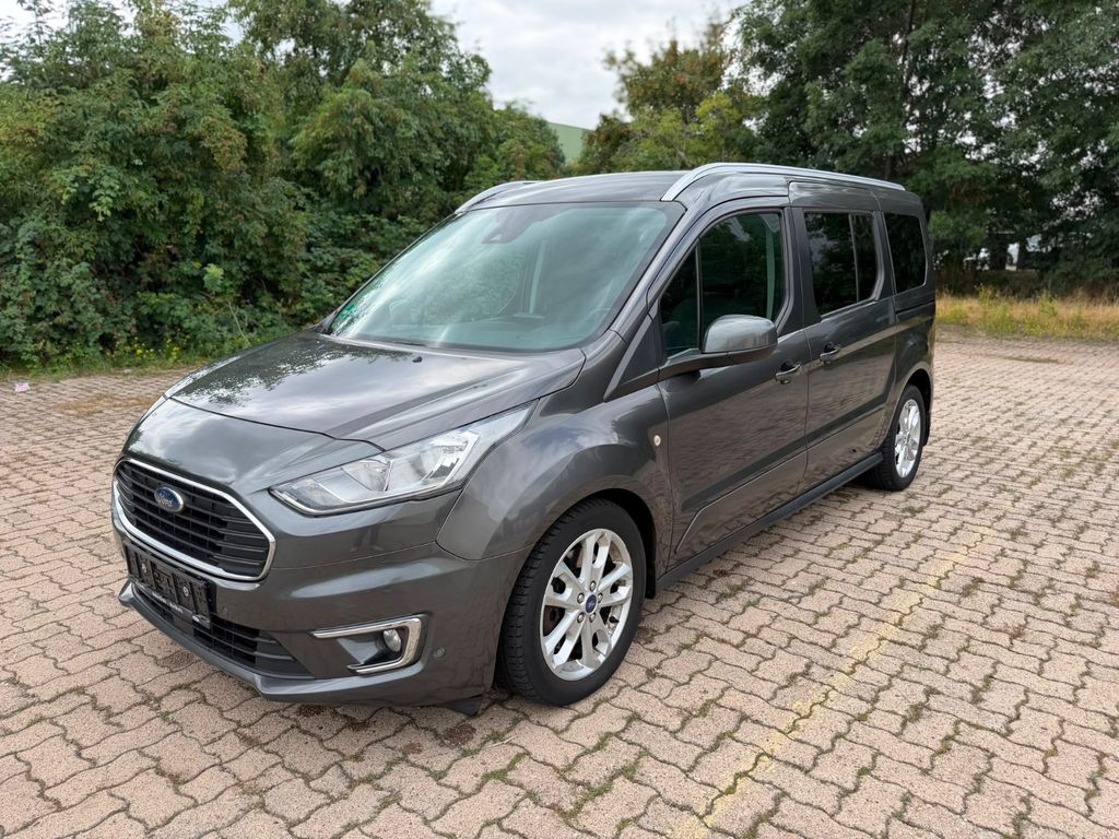 Image of Ford Grand Tourneo