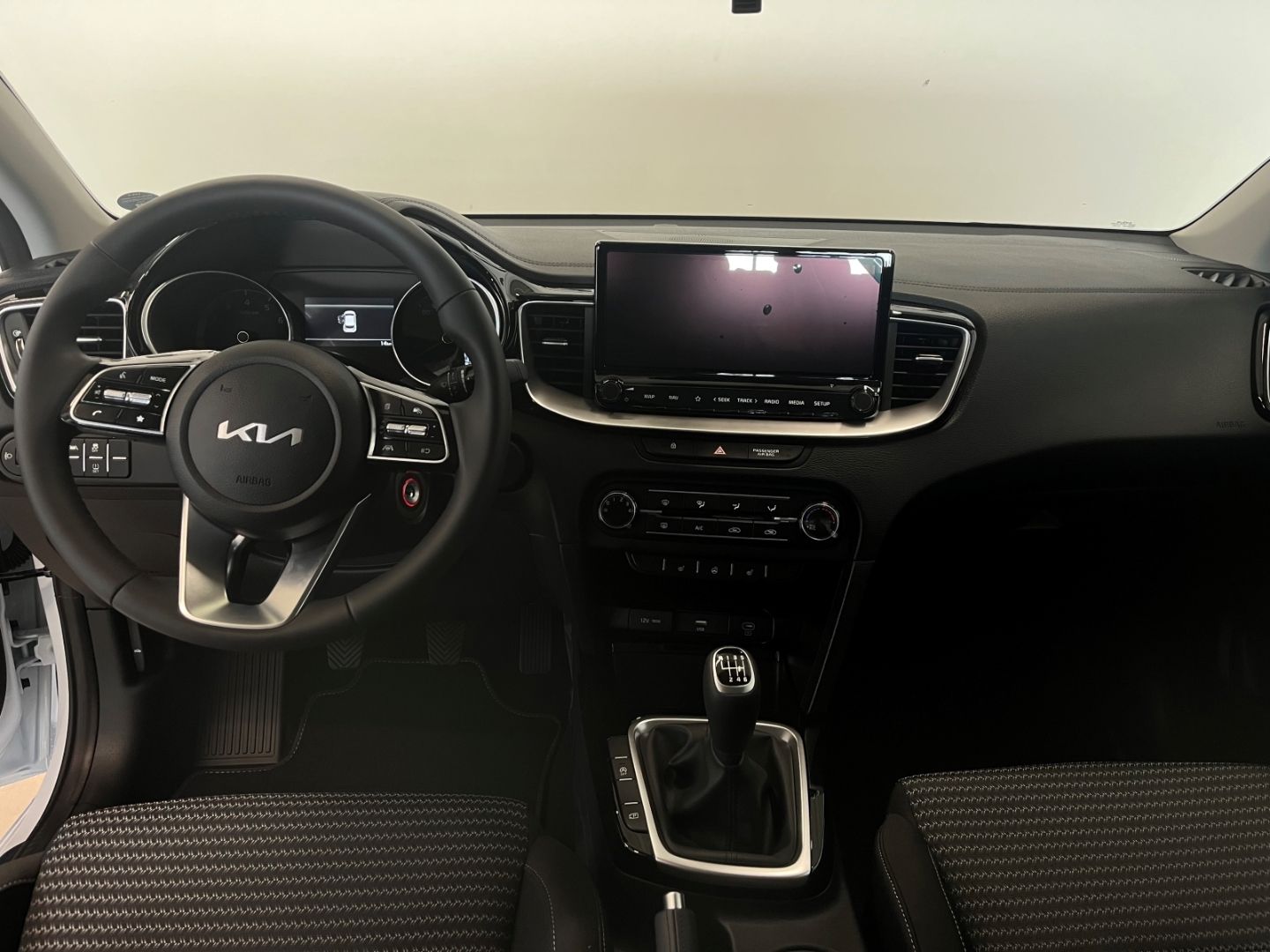 Fahrzeugabbildung Kia Ceed Vision 1.0 T-GDI EU6d, SHZ, Navi, Lane Assi