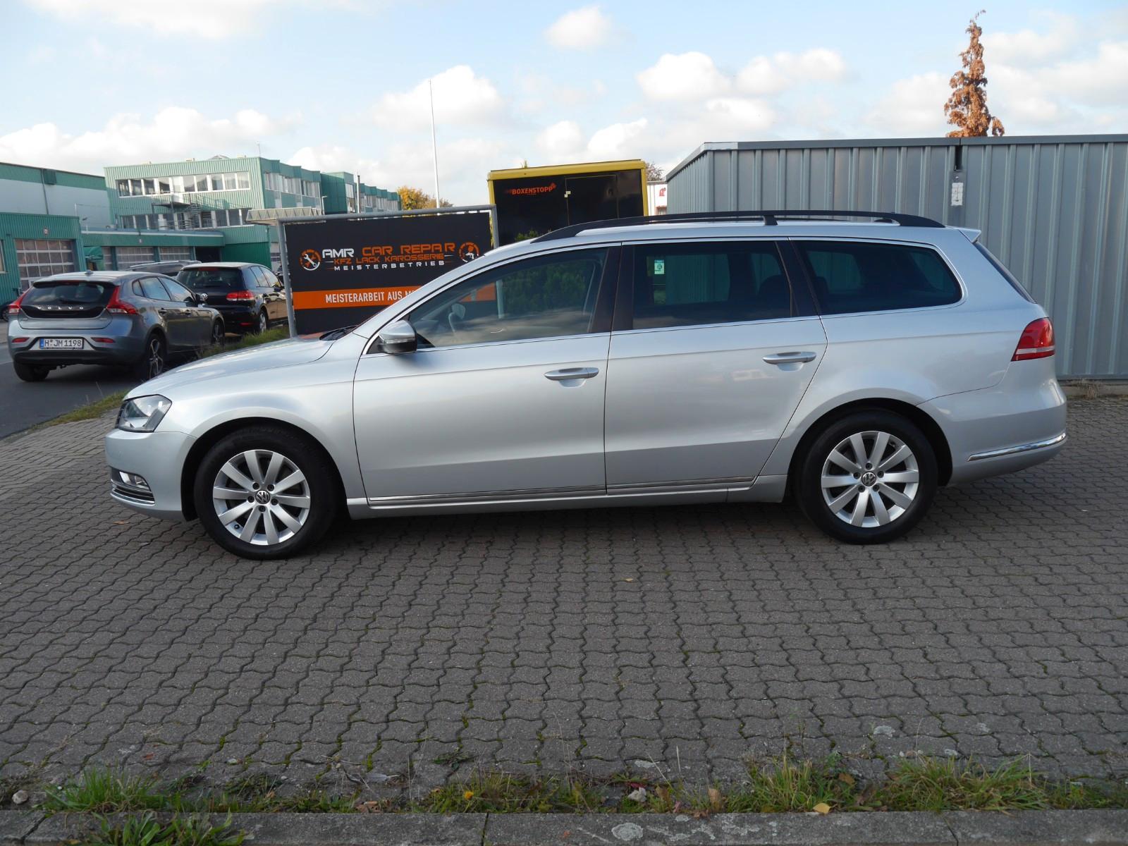 Volkswagen Passat 2011 — салон
