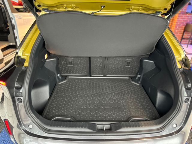 Toyota Yaris Cross Hybrid AWD-i Premiere Edition *AHK*