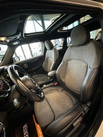 MYAUTOCENTER – Gebraucht- und Jahreswagen mit Werkstattservice in Pfaffenhofen MINI Mini 5-trg. Cooper D *Navi*Pano*