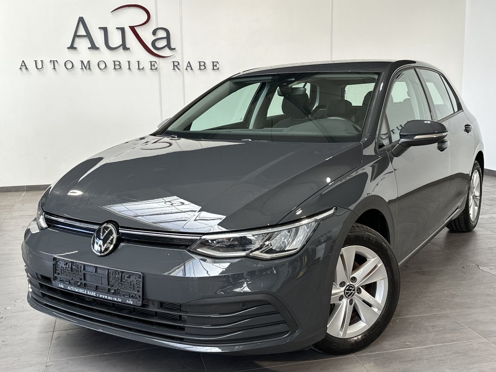 Fahrzeugabbildung Volkswagen Golf 1.5 TSI Life NAV+LED+CARPLAY+V-COCK+ACC+1HD