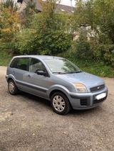 Ford Fusion 1,6 Automatik - TÜV neu, fahrbereit - Ford Fusion mit Benzin-Antrieb: Automatik