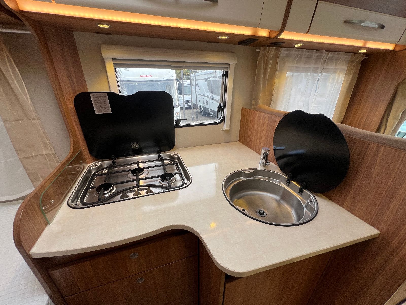Fahrzeugabbildung Carado T 348 FIAT DUCATO 150 PS *1.HAND*DACHKLIMA*