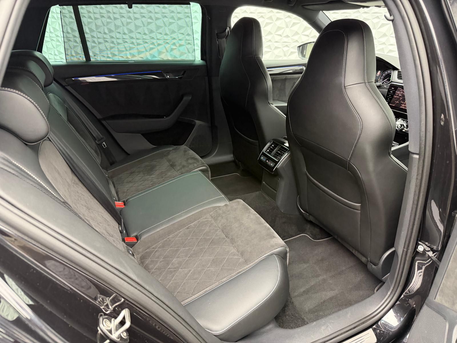 Fahrzeugabbildung SKODA 2.0 TDI 4x4 SPORTLINE/DSG/XDS/DCC/RCAM/AHK/MEMOR