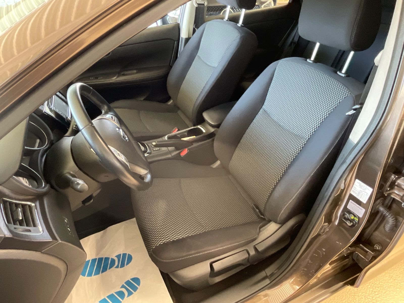 Fahrzeugabbildung Nissan Pulsar N-Tec*Automatik*Navi