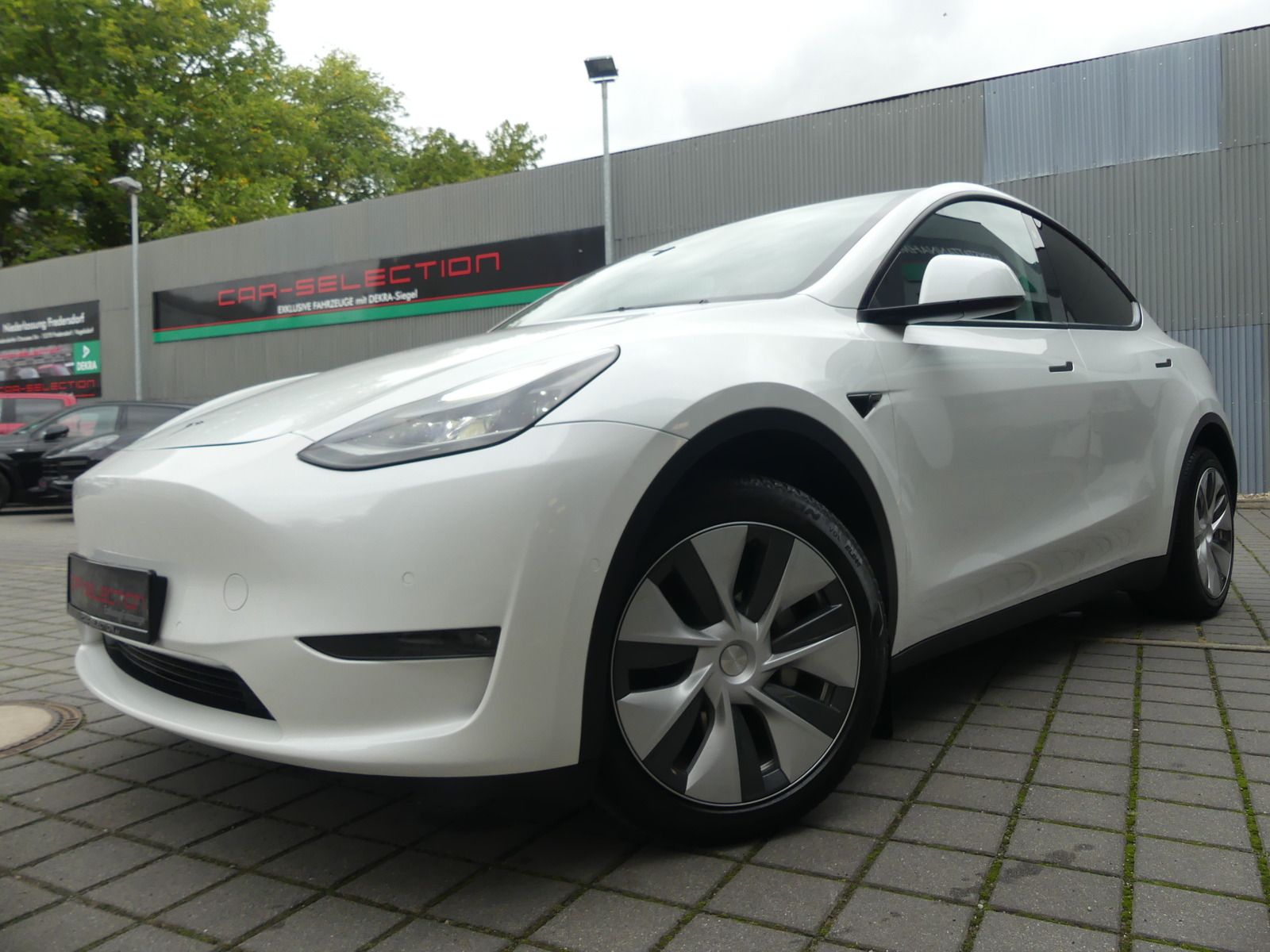 Tesla Model Y Long Range Dual AWD 378KW/PANO/LED/KAM foto 2