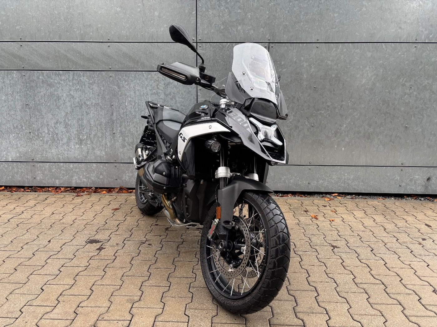 Fahrzeugabbildung BMW R 1300 GS Triple Black 3 Pakete