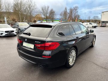 BMW 530 D Touring xDrive Sport Line+LED+StHz+Virtual
