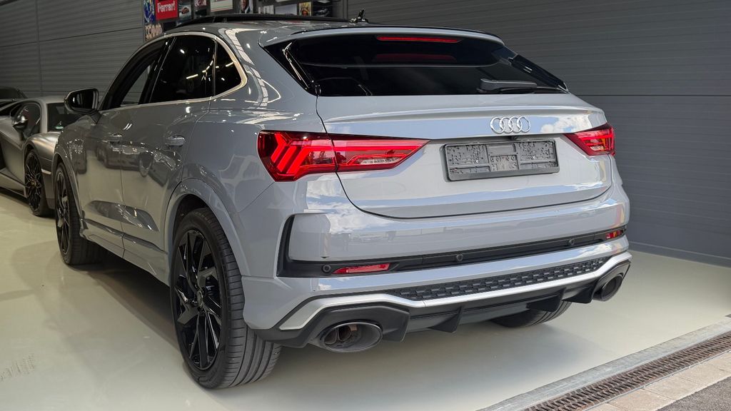 Audi RSQ3 — fotografia 3