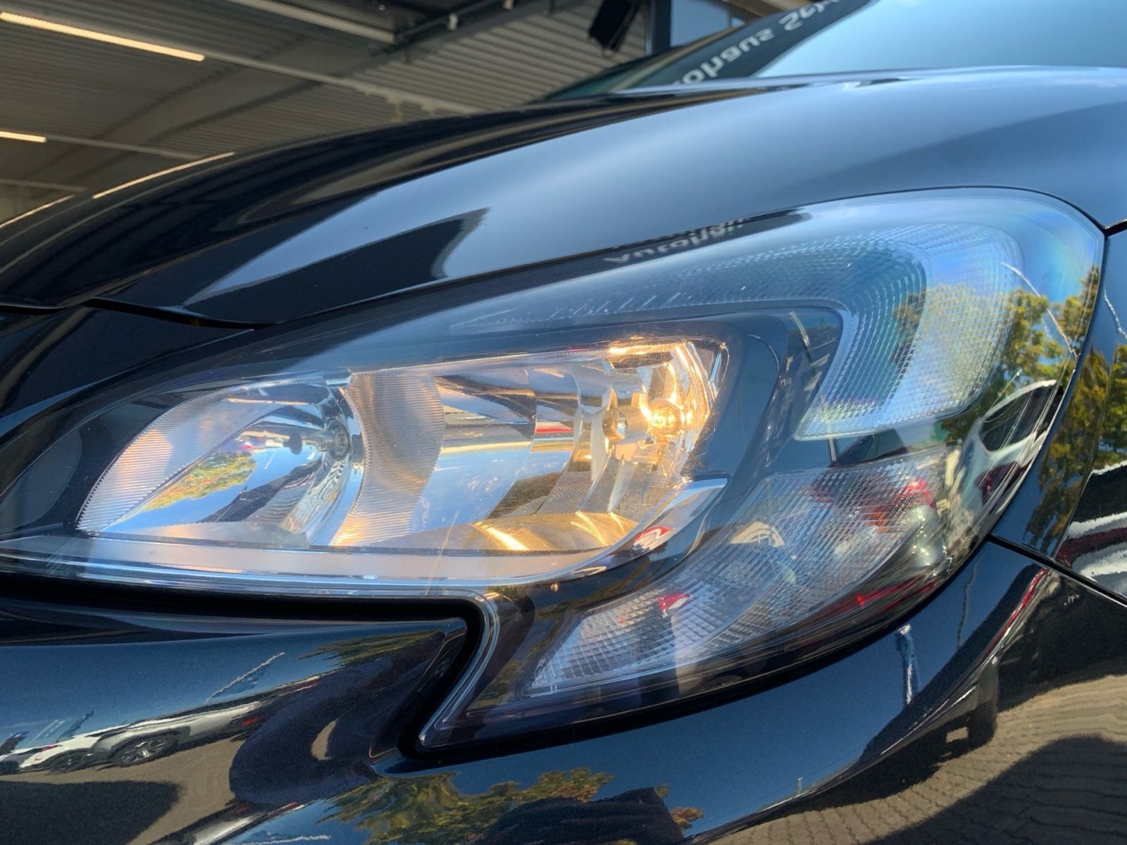 Fahrzeugabbildung Opel Corsa 1.4 Edition Allwetter