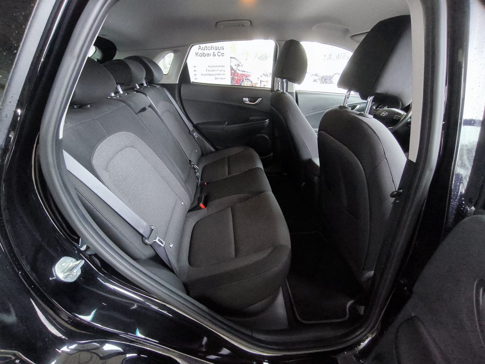 Fahrzeugabbildung Hyundai Kona EV Select WERKSGA+LED+SHZ+KAMER+ACC+AHK+DAB