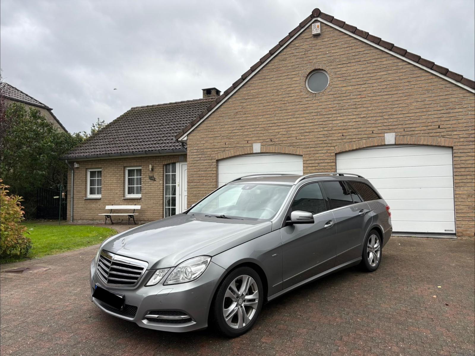 Mercedes-Benz E 220