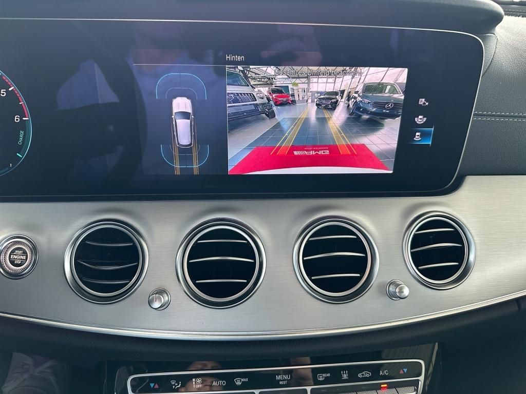 Fahrzeugabbildung Mercedes-Benz E 300 deT Luxury ACC LED SHZ Ambie. el.Heck KAM