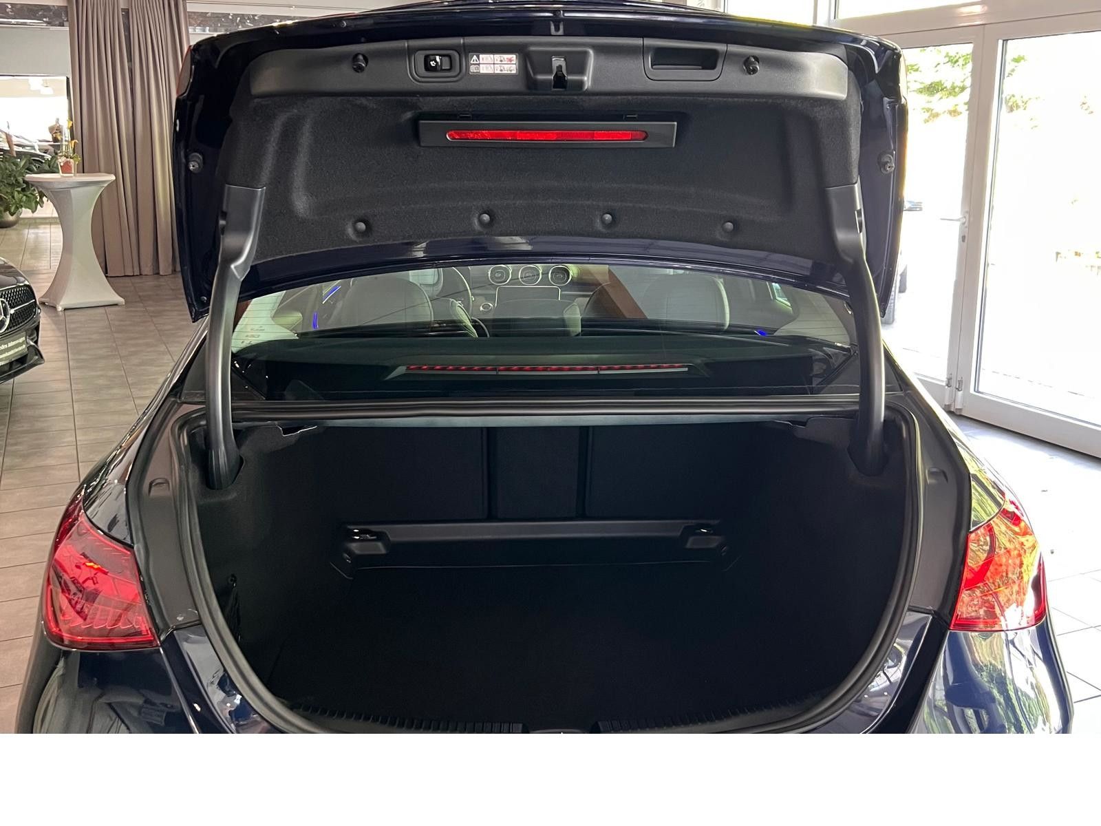 Fahrzeugabbildung Mercedes-Benz C 200 AMG *AHK *Schiebedach *Digital Light *MBUX