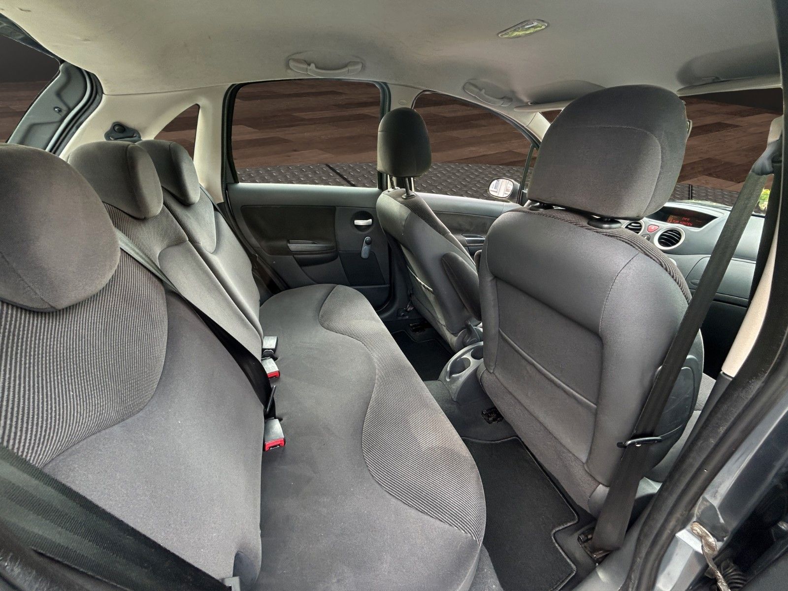 Fahrzeugabbildung Citroën C3 1.1 Confort Klima/el Fenster/5Türig/TÜV NEU
