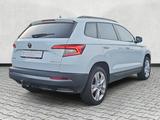 Skoda Karoq   1.5 TSI ACT  Style Tempomat Navi AHK - weiße Skoda Karoq