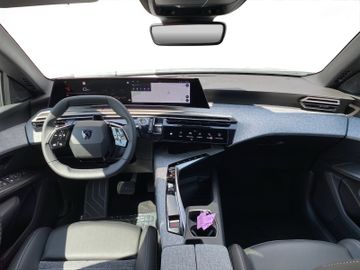 Peugeot 3008 1.2 145 Allure 360+Kam.+KeyLess+LED+Navi