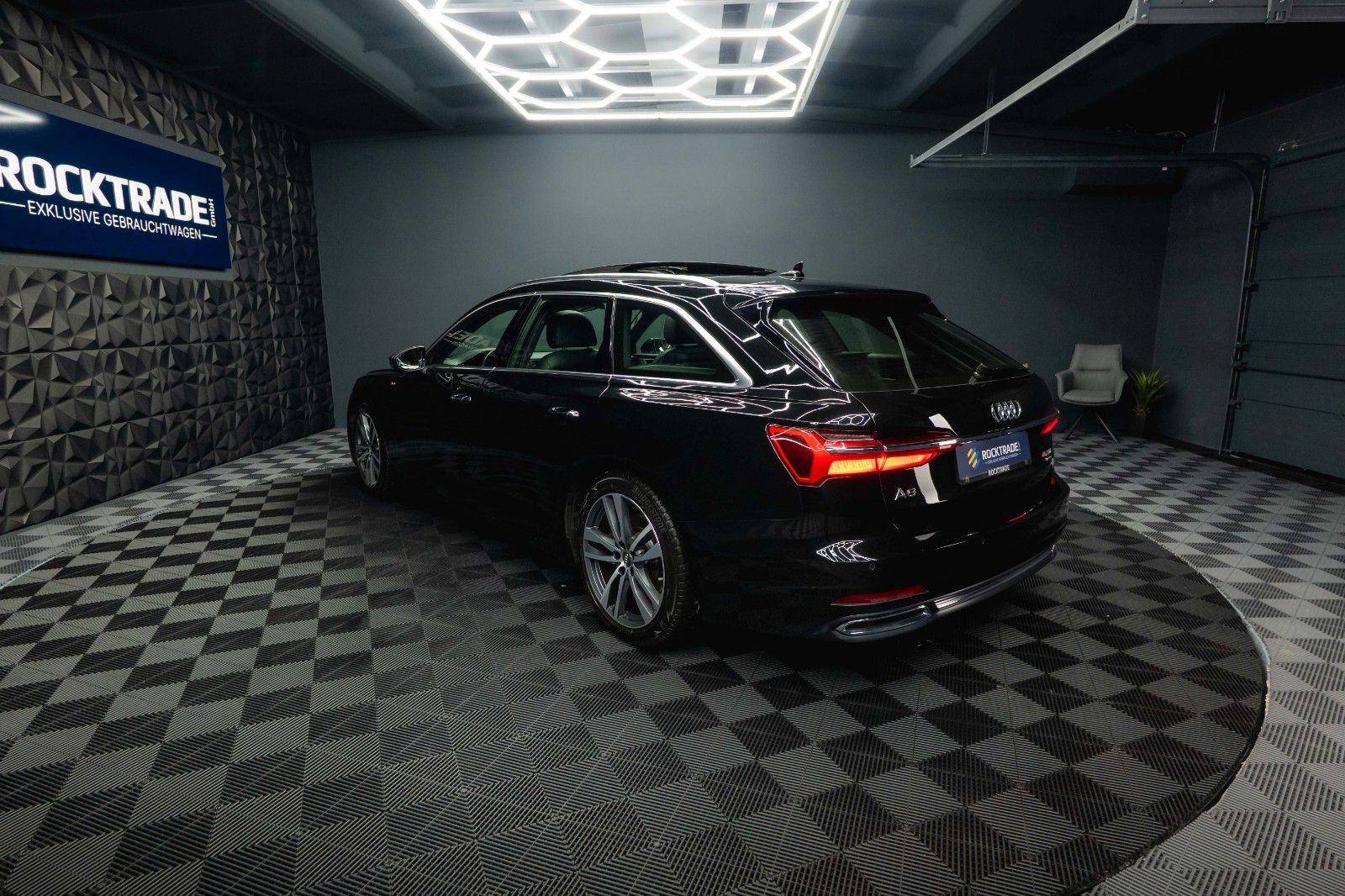 Fahrzeugabbildung Audi A6 Avant 45 TDI quattro Sport design *Pano*ACC*
