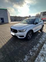 Volvo XC40 T4 R Design Geartronic R Design - Volvo XC40 von privat