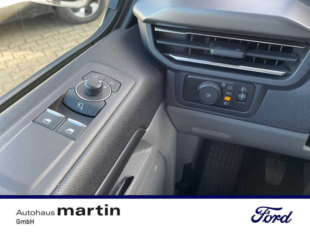 Fahrzeugabbildung Ford Tourneo Custom Titanium LEDER SHZ AHK ACC LED