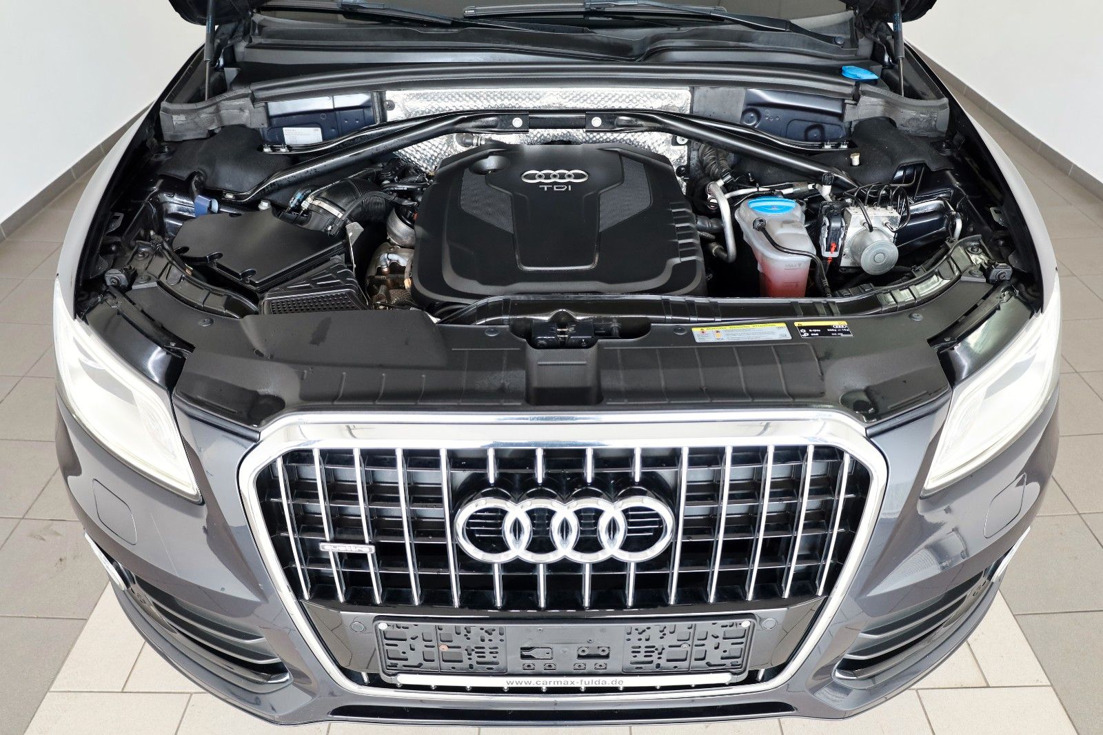 Fahrzeugabbildung Audi Q5 2.0 TDI  quattro Navi,Xenon,Panorama,SH,PDC