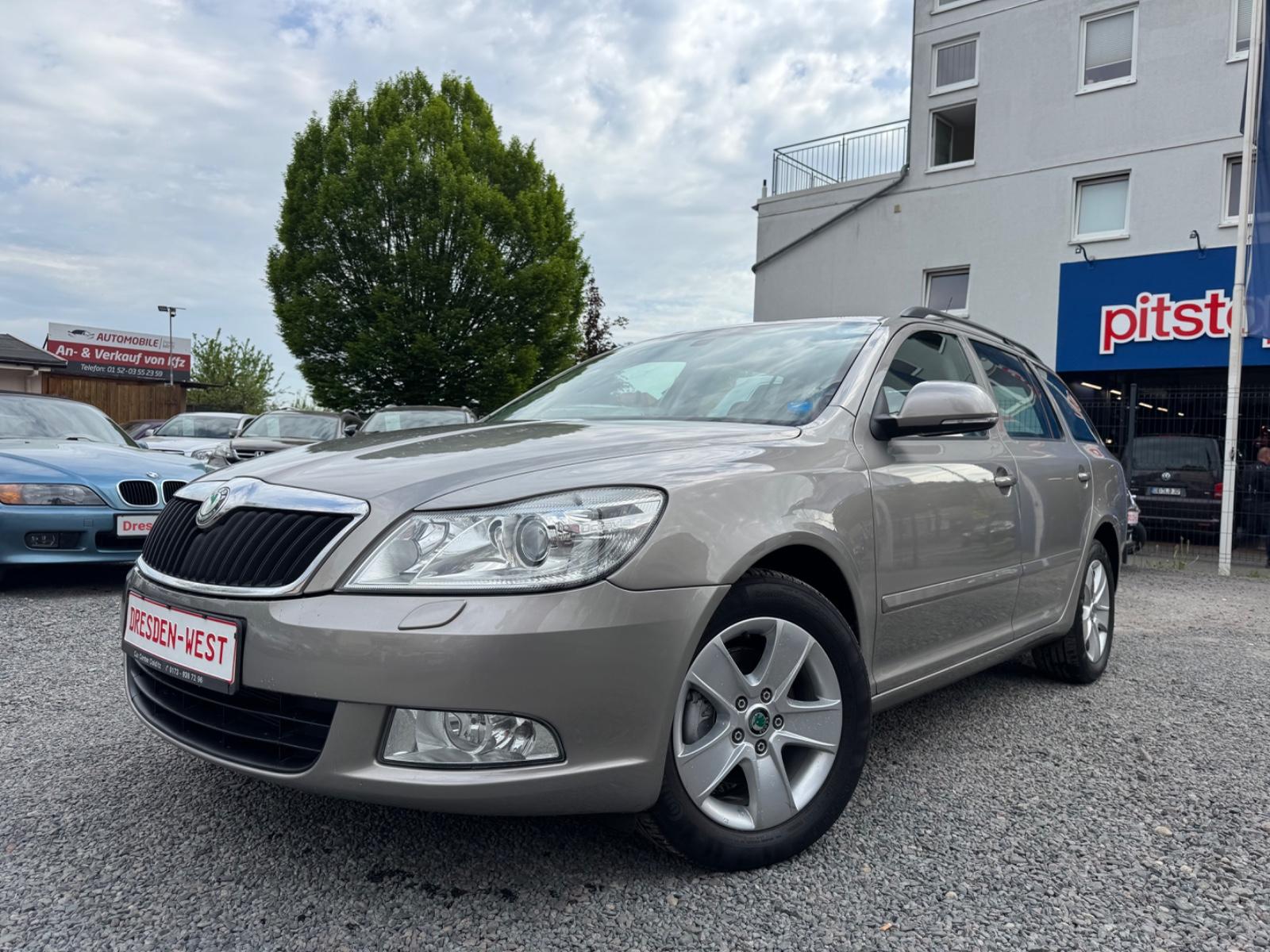 Skoda Octavia Combi Elegance Automatik