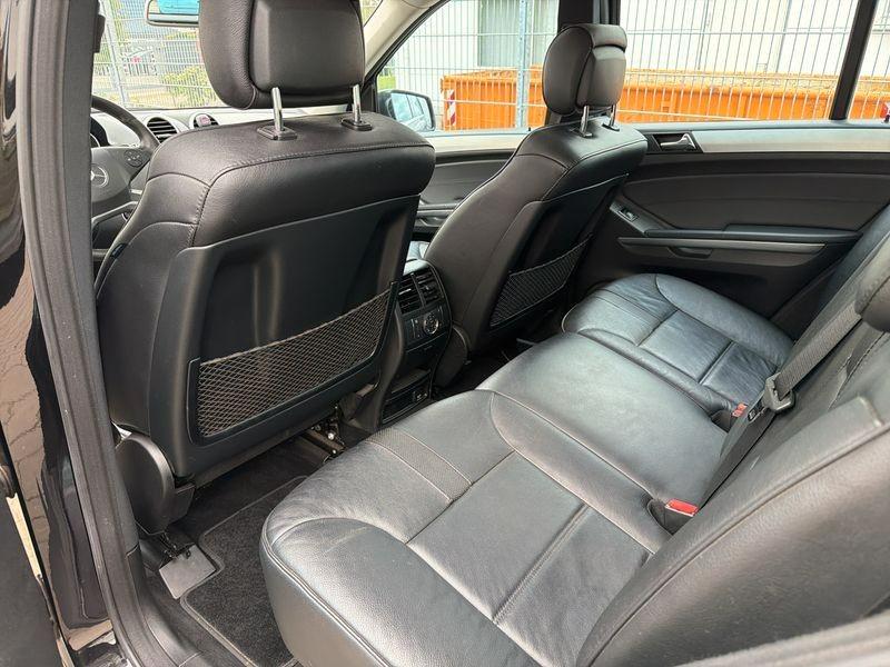 Mercedes-Benz ML 300 CDI 4MATIC BlueEFFICIENCY -