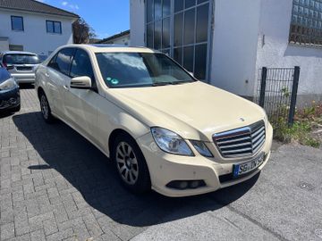 Mercedes E 200 - 3