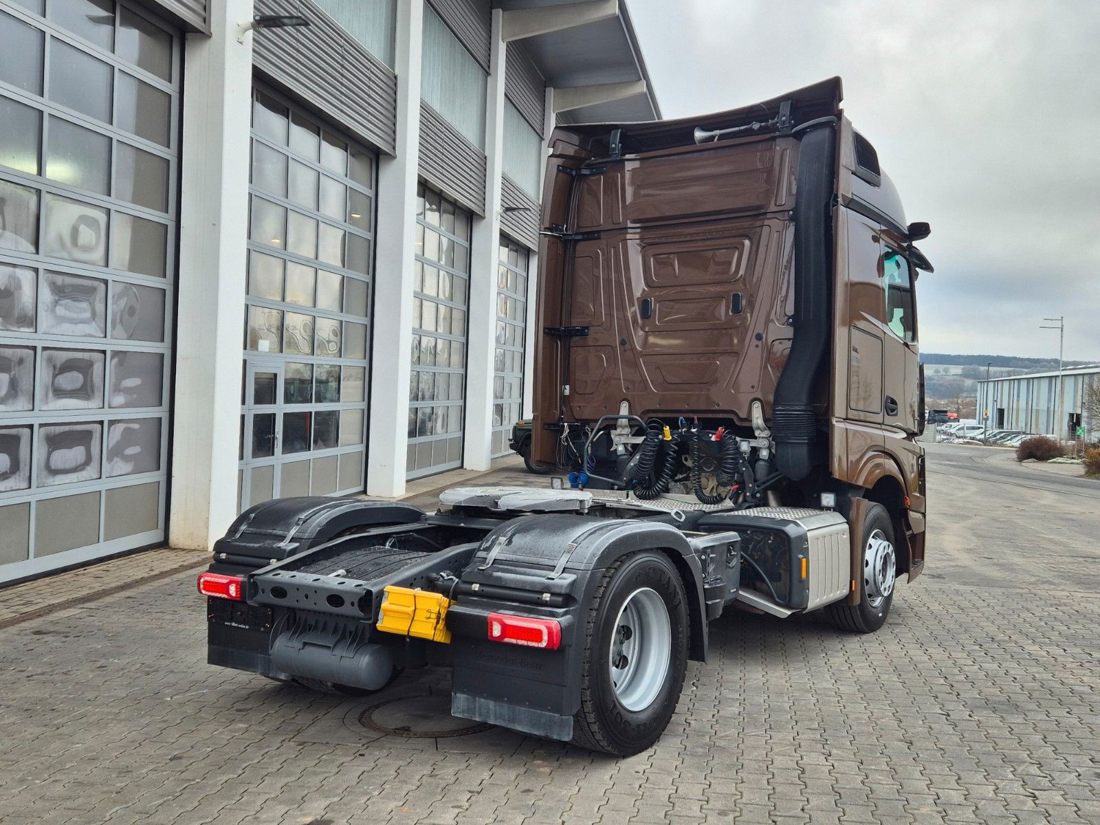Fahrzeugabbildung Mercedes-Benz Actros 1848 LS Öl-Retarder Standklima BigSpace