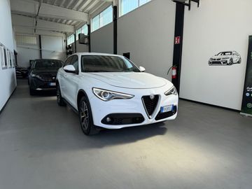 Alfa-Romeo Stelvio - 6