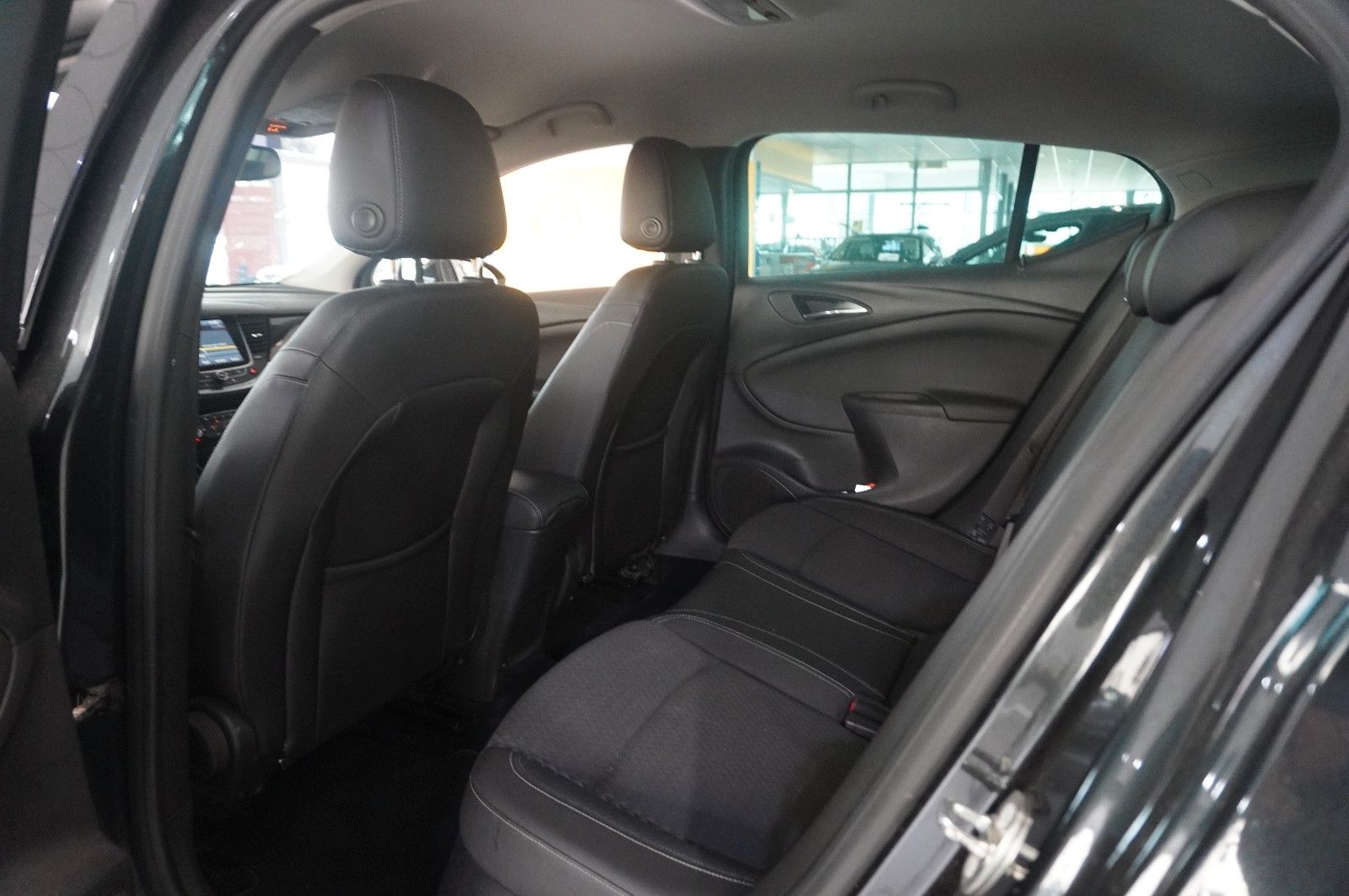 Fahrzeugabbildung Opel Astra K Lim. 1.4T INNOV. NAVI/LED/KAMERA/SH/TEMP