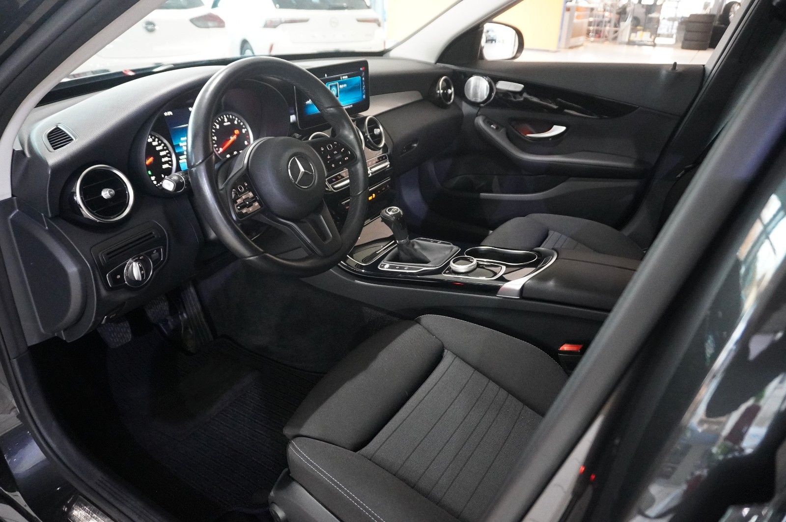 Fahrzeugabbildung Mercedes-Benz C 200D T BUSINESS NAVI/LED/KAMERA/SH/BURMESTER