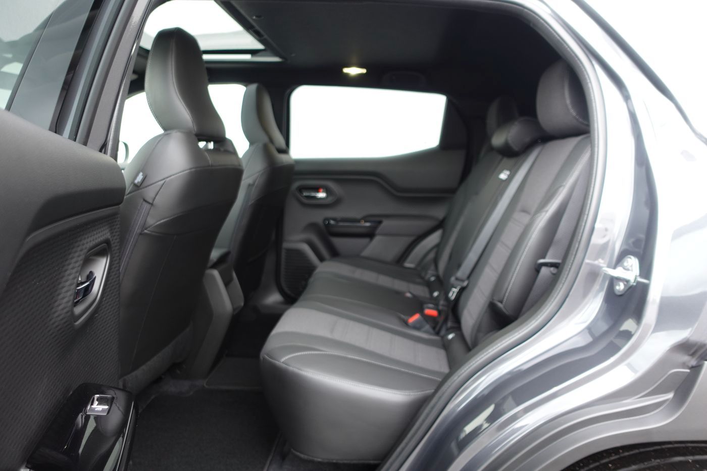 Fahrzeugabbildung Suzuki e Vitara 61kWH Allgrip-e Comfort+ Kamera,PP,SHZ
