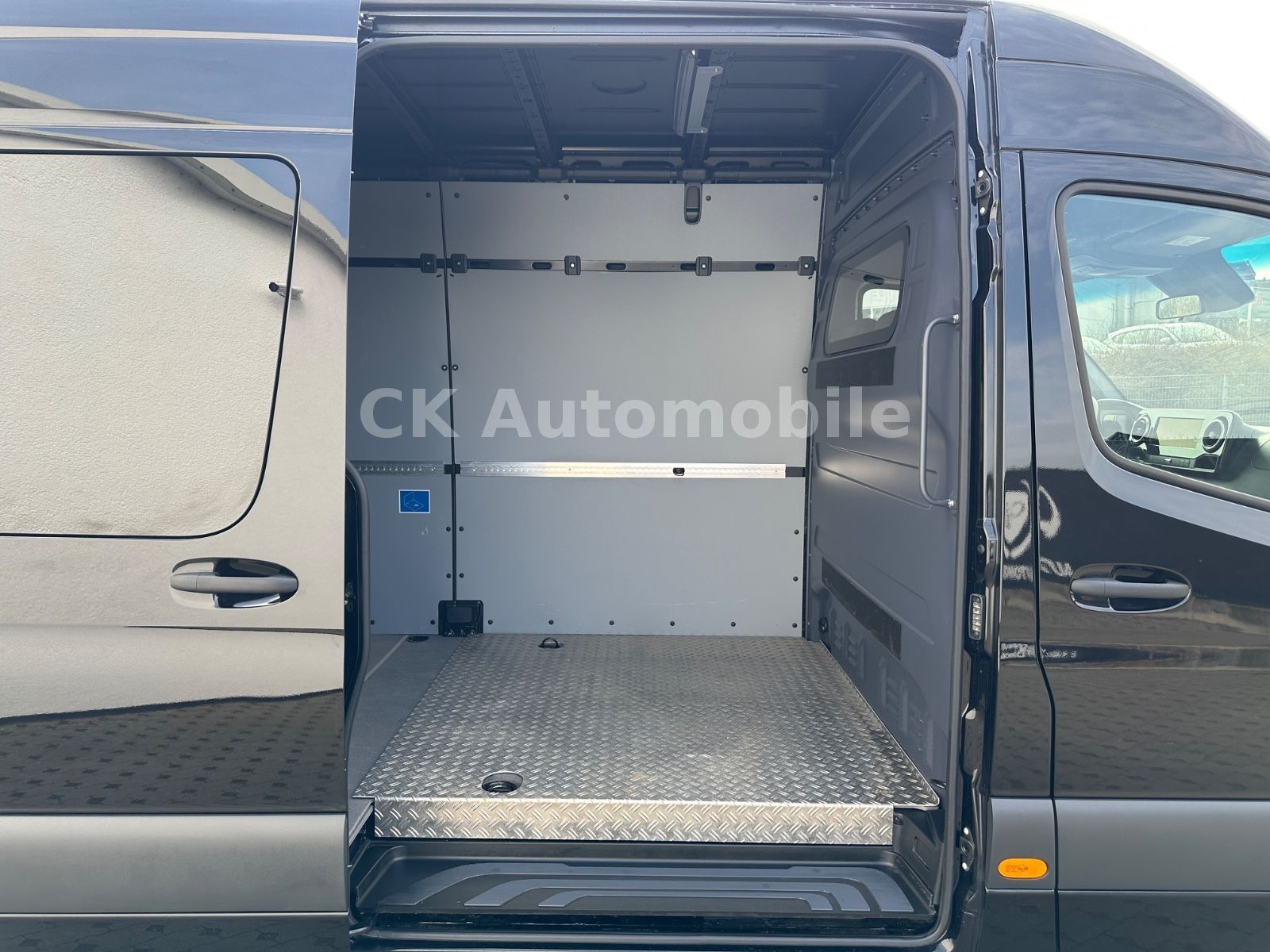 Fahrzeugabbildung Mercedes-Benz Sprinter III Kasten RWD 317 Autom./Maxi/Navi/Kam