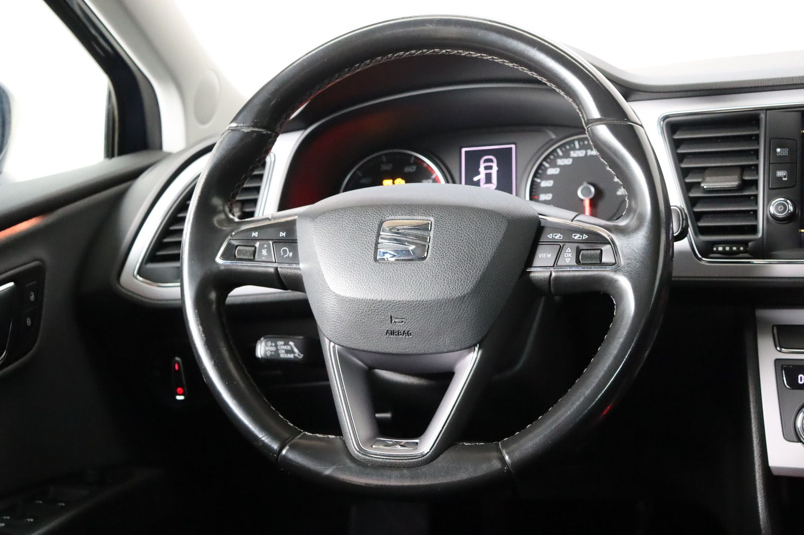 Fahrzeugabbildung SEAT Leon ST 1.4 TSI Xcellence