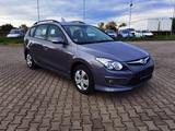 Hyundai i30 CW 1.6 Automatik Klimaaut./ESP/AHK - Hyundai i30 aus 2011: I30cw