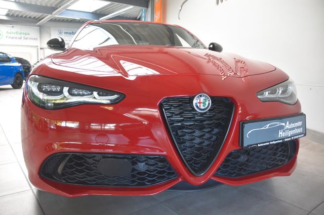 Alfa Romeo Giulia Veloce Q4 LED Navi Leder Kamera ACC D.N.A