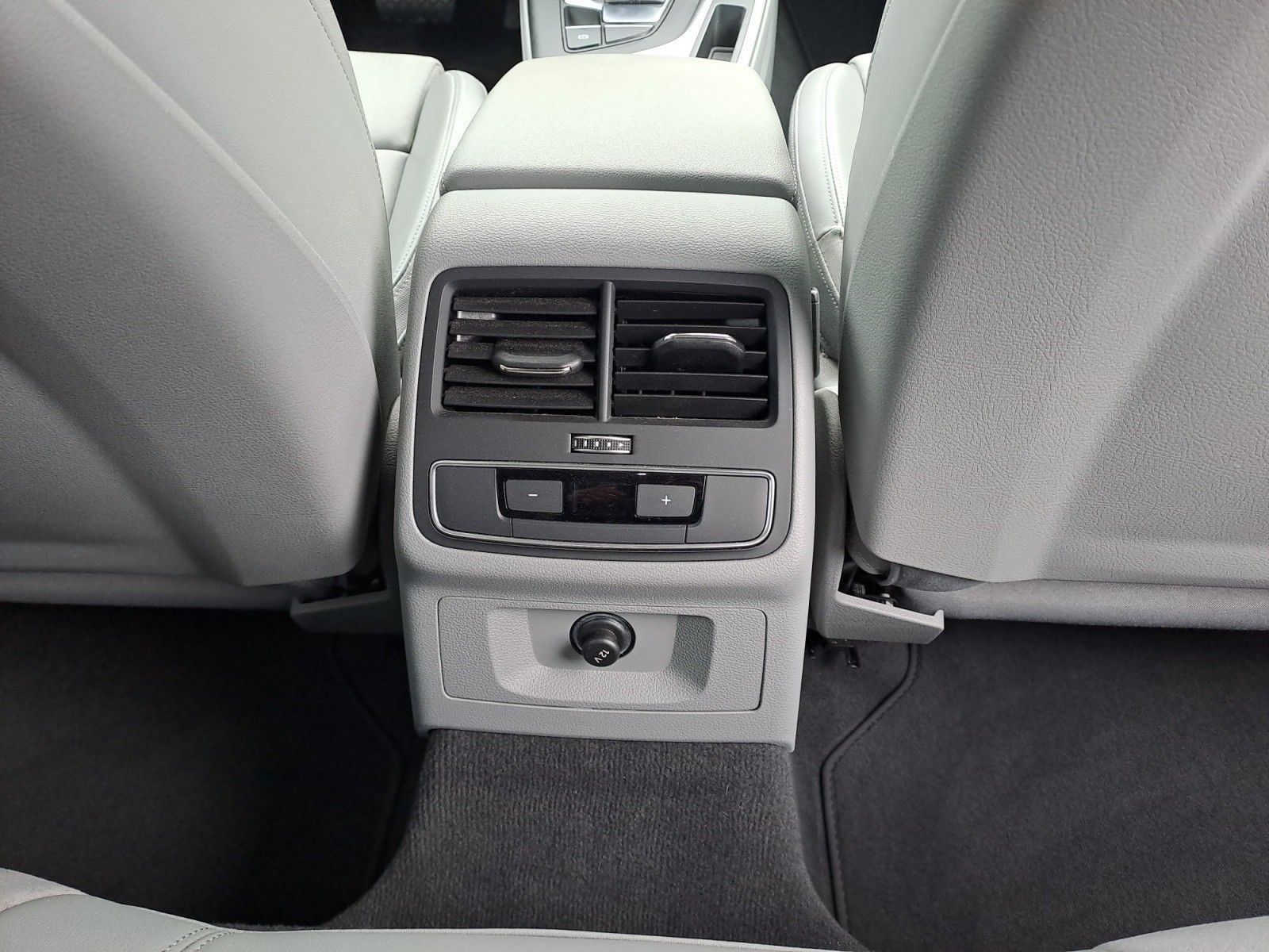 Audi A4 - Bild 14