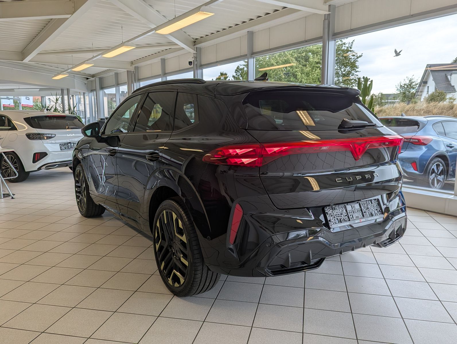 Fahrzeugabbildung CUPRA Terramar 1.5 TSI Tribe Senn Pano Matrix HUD AHK