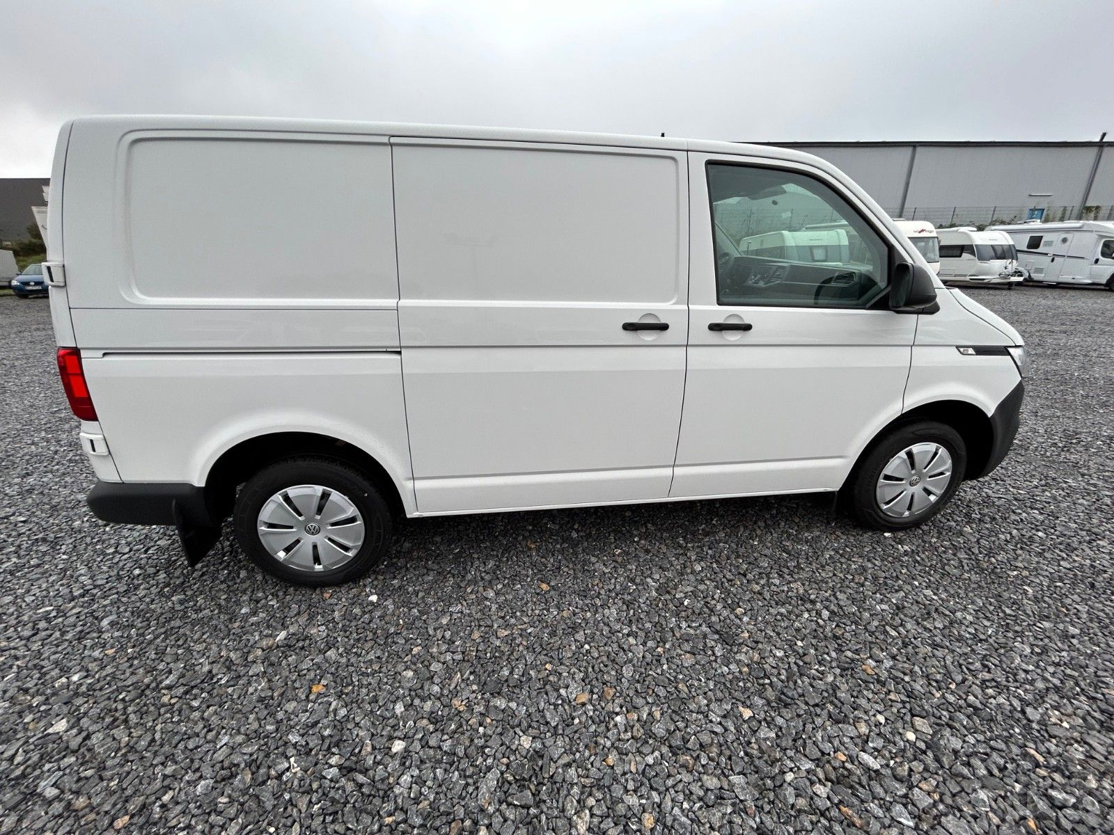 Fahrzeugabbildung Volkswagen T 6.1 Transporter 2,0 TDI /Klima/Flügeltürer