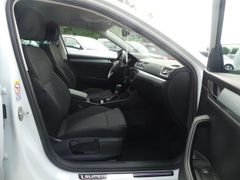 Fahrzeugabbildung Skoda Superb Combi 1.6 TDI DSG Ambition *XEN*NAVI*ACC*