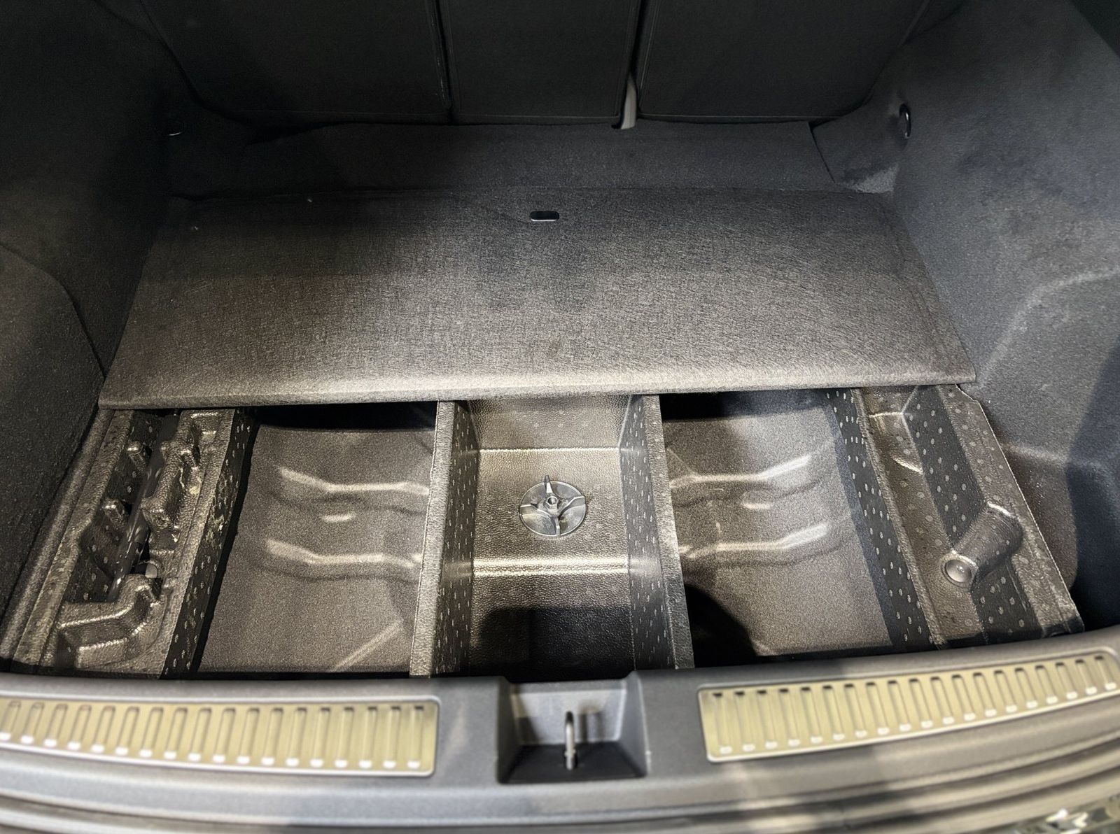 Renault Rafale - Bild 17