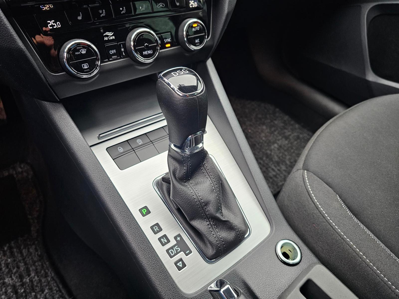 Skoda Octavia lll Combi 2.0 TSI DSG Ambition+NAVI+PDC+