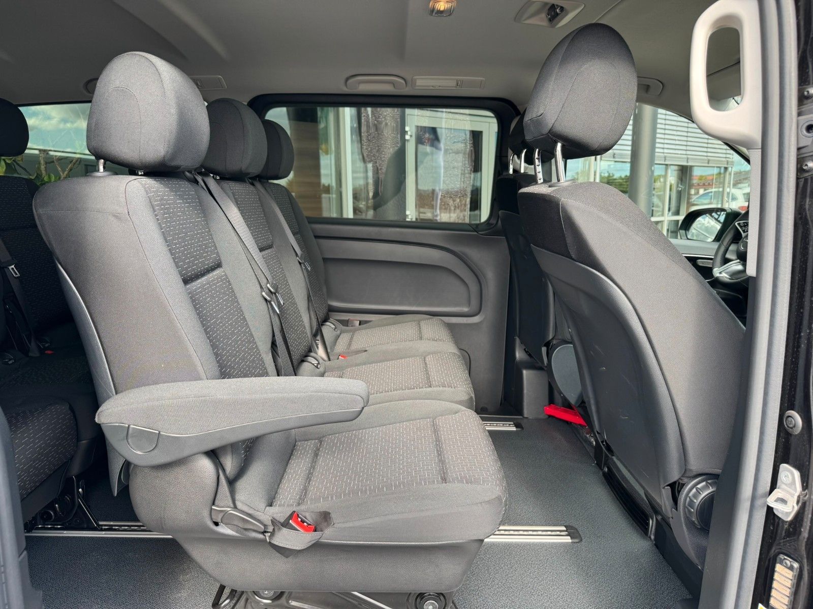 Fahrzeugabbildung Mercedes-Benz Vito 119 CDI 4x4 Tourer PRO Extral Stdh AHK2,5t