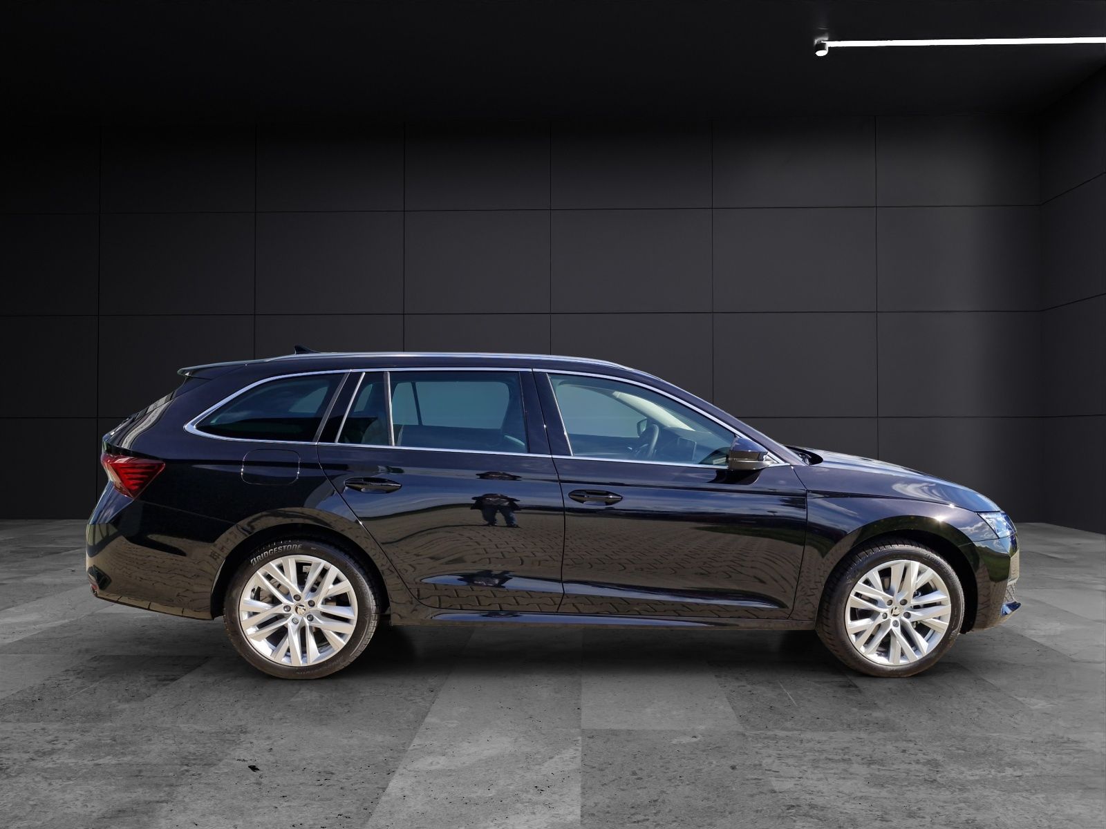 Fahrzeugabbildung SKODA Octavia Combi Exclusive 2.0 TDI DSG ACC LED KAME