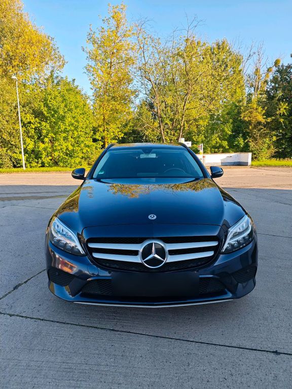 Image of Mercedes-Benz C 220