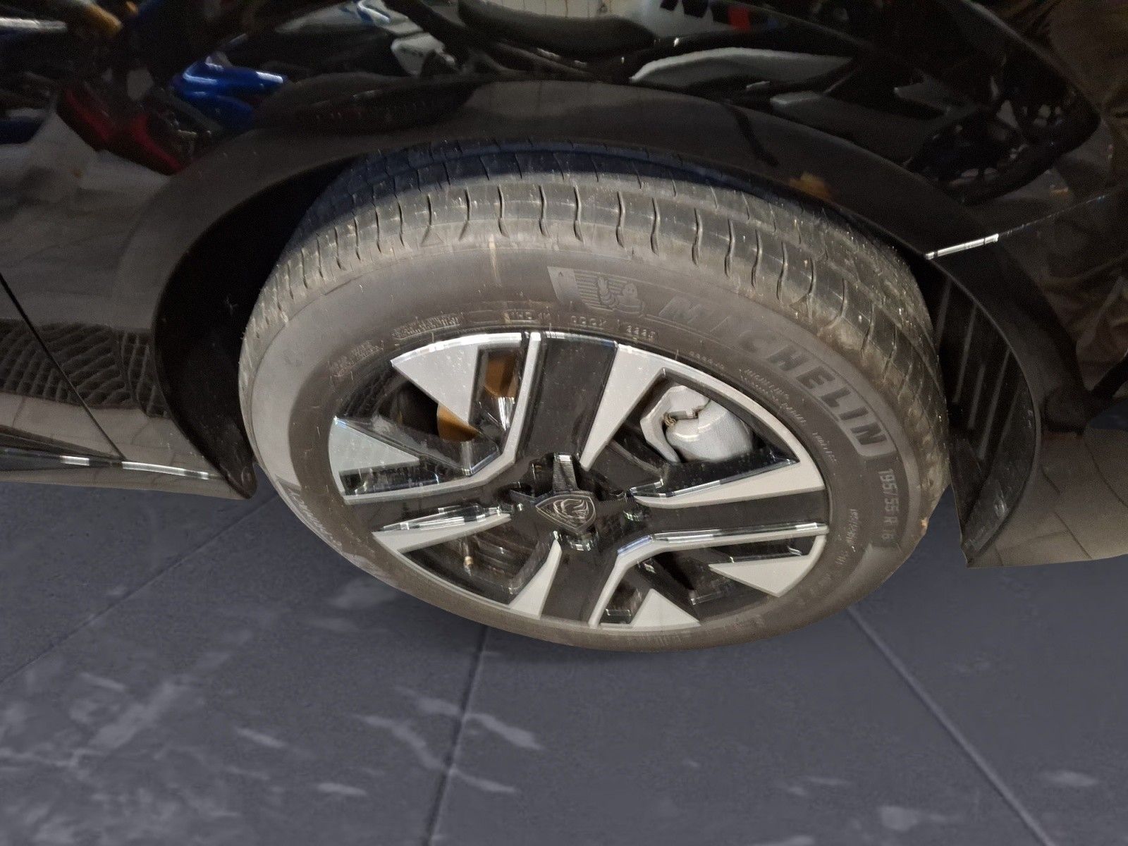 Peugeot e-208 - Bild 12
