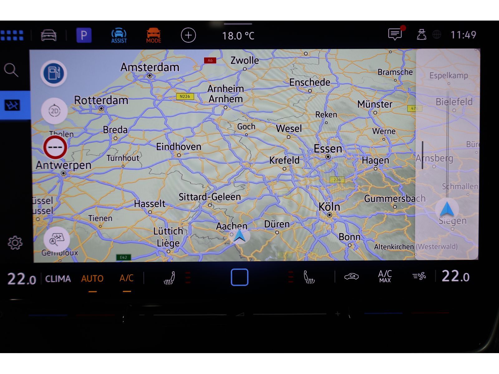 Volkswagen Golf VIII Lim 2.0 TSI 4Motion R-Kamera Pano SH foto 14