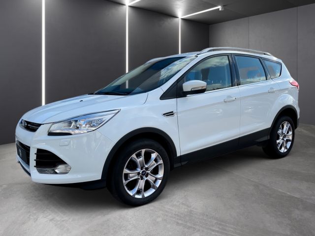 Ford Kuga Titanium 4x4 Bi-Xen Shz AHK 8fach TüV 1.Hd